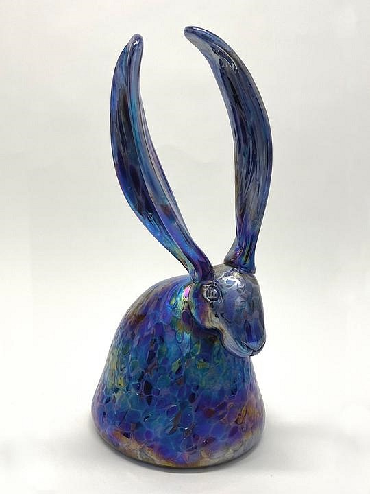 Hunt Slonem, Blueberry, 2020
Blown glass sculpture, 15"h x 7"w x 8"d
Unique bunny
IDW 01
$8,500